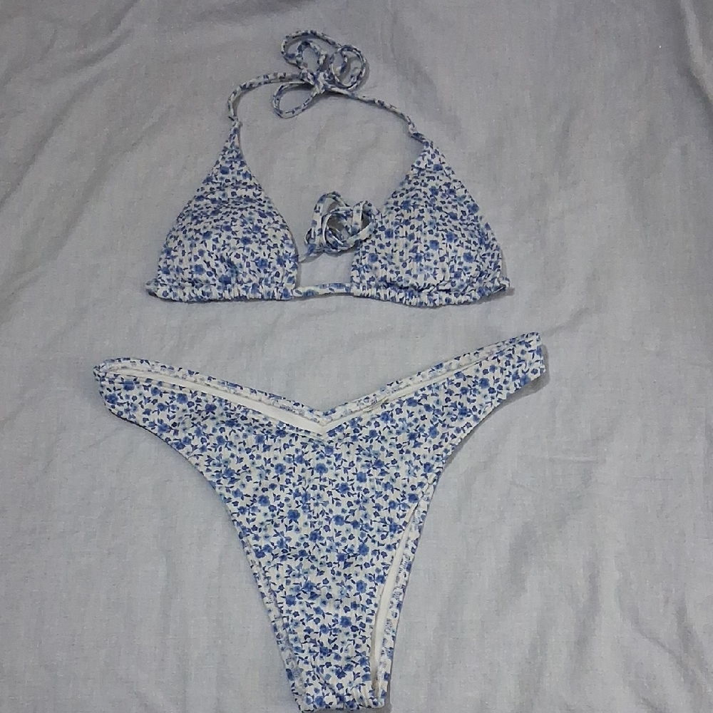 Hollister Blue and White Floral Bikini